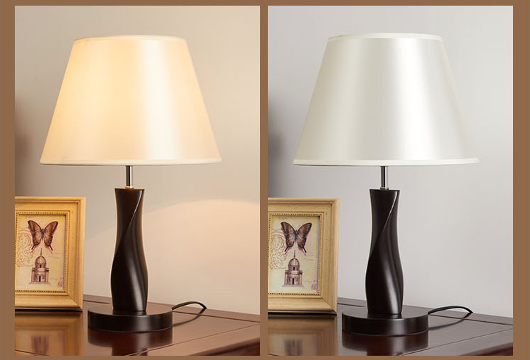 Đèn ngủ để bàn thân gỗ cổ điển sang trọng